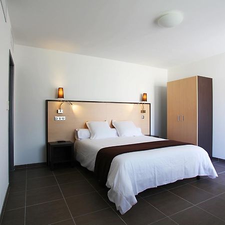 Hotel Restaurant Les Pielettes Le Rove Luaran gambar