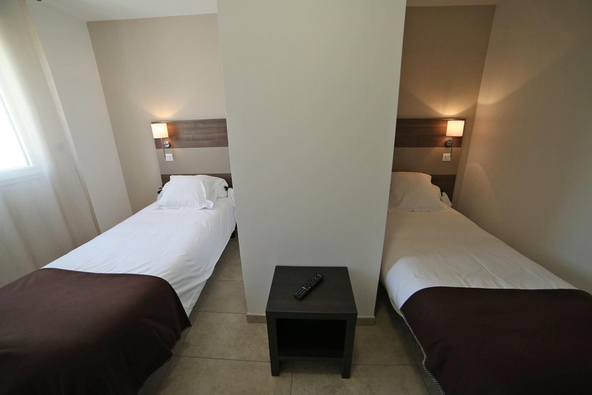 Hotel Restaurant Les Pielettes Le Rove Bilik gambar