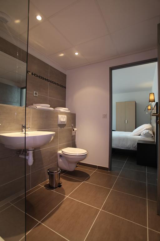 Hotel Restaurant Les Pielettes Le Rove Bilik gambar