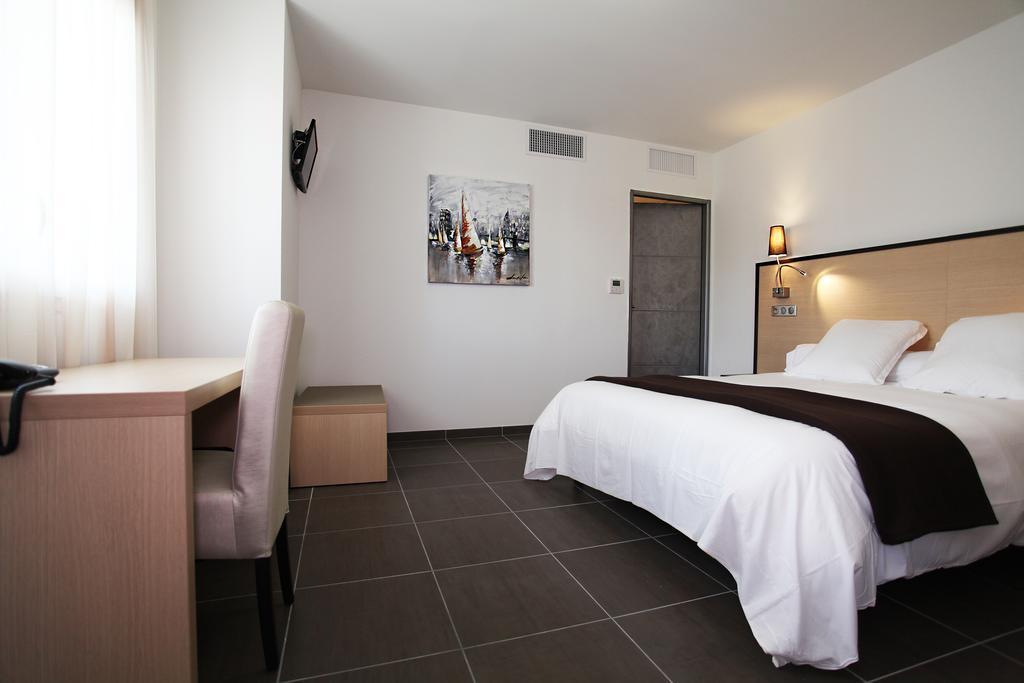 Hotel Restaurant Les Pielettes Le Rove Bilik gambar