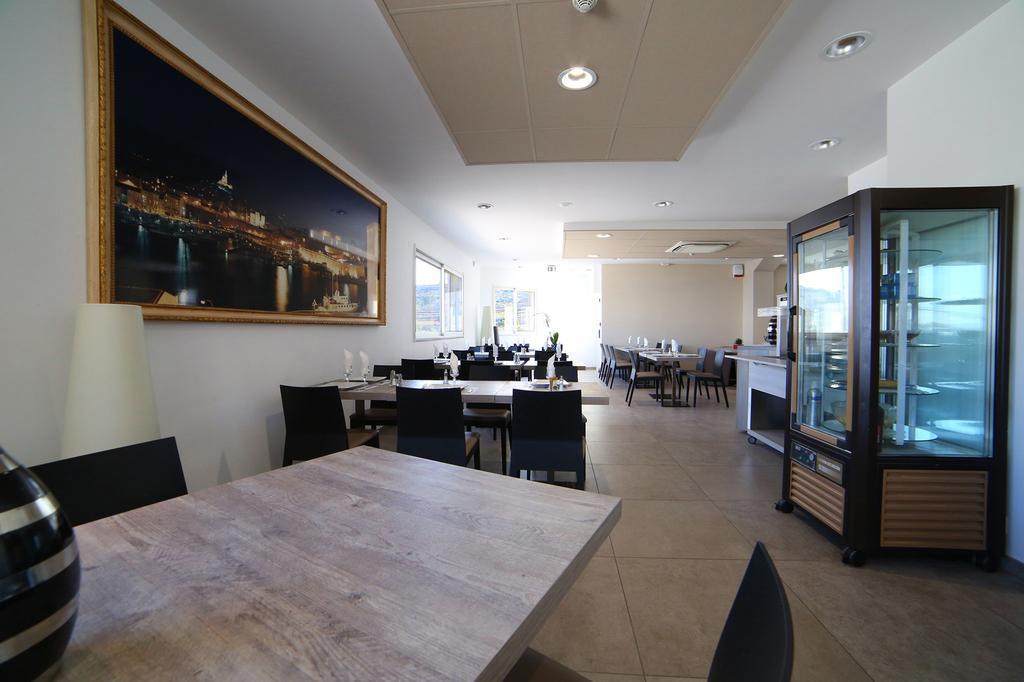 Hotel Restaurant Les Pielettes Le Rove Luaran gambar