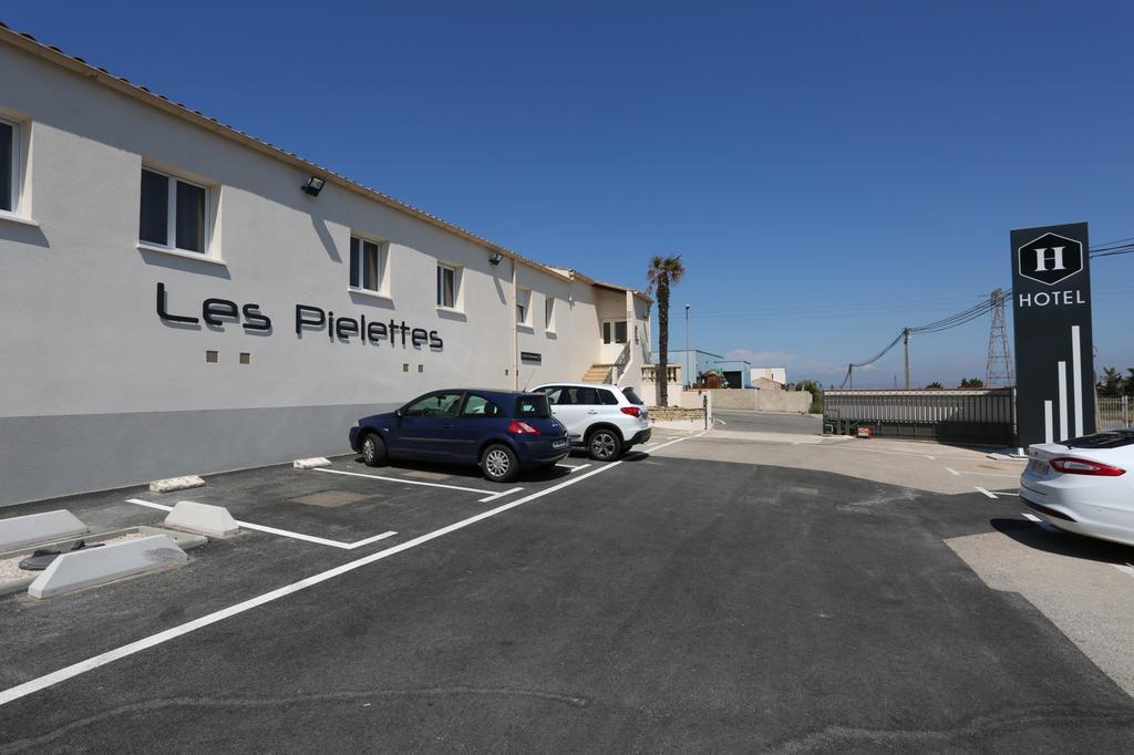 Hotel Restaurant Les Pielettes Le Rove Luaran gambar