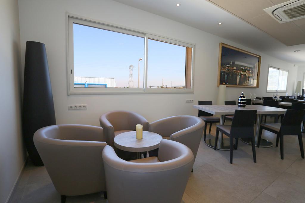 Hotel Restaurant Les Pielettes Le Rove Luaran gambar
